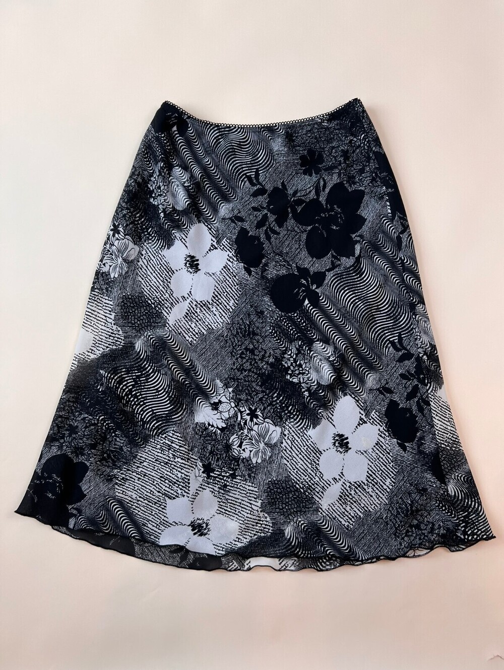 Vintage 90s Whimsigoth Black and White Floral Midi Skirt size 11